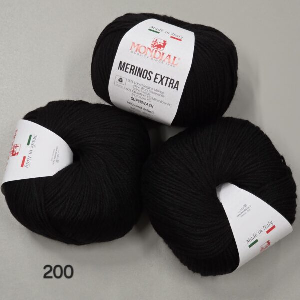 Mondial Merinos  Extra 200 juoda